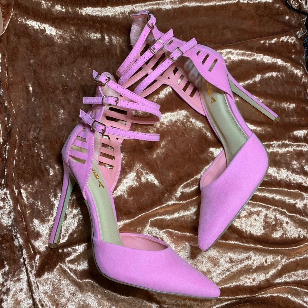 Brand New Pink High Heels size 7.5